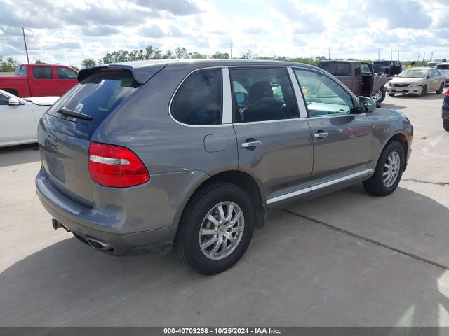 2009 PORSCHE CAYENNE WP1AA29P29LA11329 Photo 3