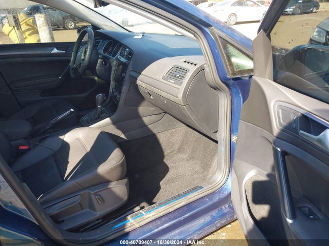 3VWG57AU1KM025495 Volkswagen Golf 1.4t S/1.4t Se