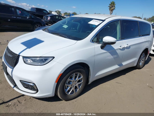 40709429 :رقم المزاد ، 2C4RC1BG4PR519194 vin ، 2023 Chrysler Pacifica Touring L مزاد بيع