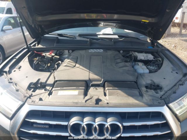 WA1LAAF76JD038082 Audi Q7 3.0t Premium