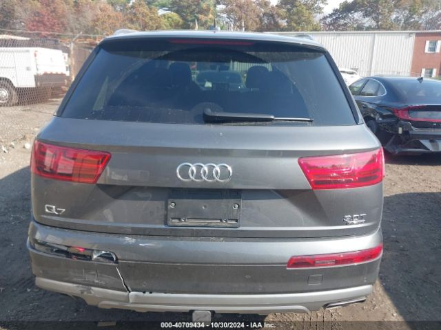 WA1LAAF76JD038082 Audi Q7 3.0t Premium