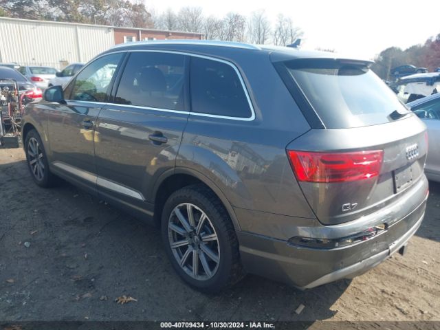 WA1LAAF76JD038082 Audi Q7 3.0t Premium