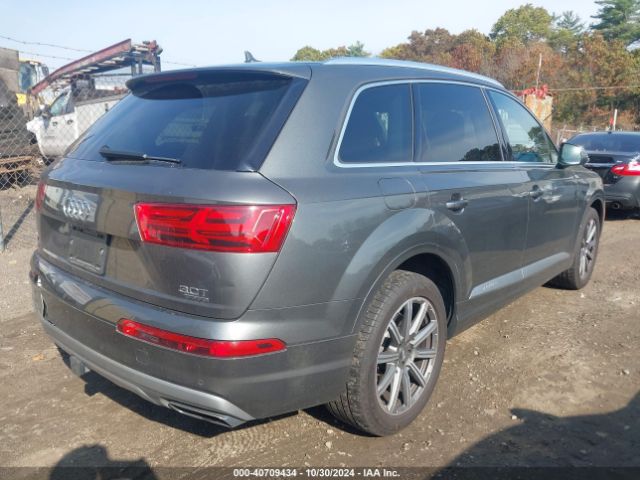 WA1LAAF76JD038082 Audi Q7 3.0t Premium