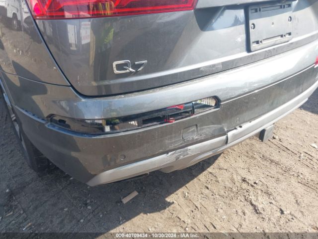 WA1LAAF76JD038082 Audi Q7 3.0t Premium