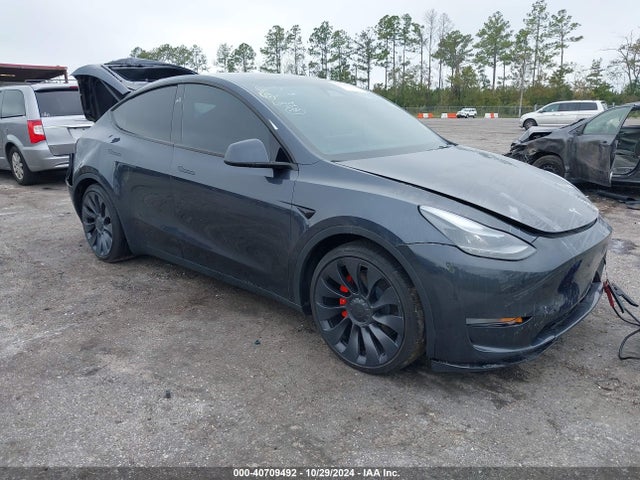 2024 TESLA MODEL Y 7SAYGDEF5RA288177 Photo 0