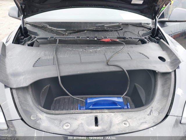 2024 TESLA MODEL Y 7SAYGDEF5RA288177 Photo 9