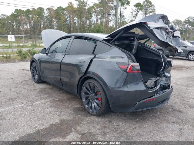 2024 TESLA MODEL Y 7SAYGDEF5RA288177 Photo 2