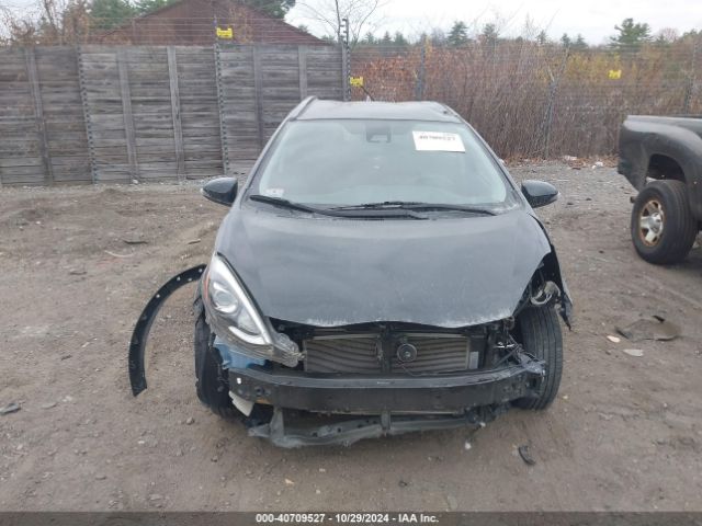 JTDKDTB37J1606137 Toyota Prius C Two