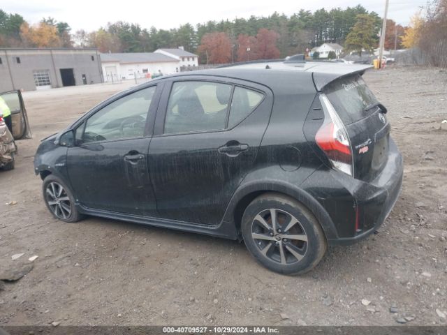 JTDKDTB37J1606137 Toyota Prius C Two