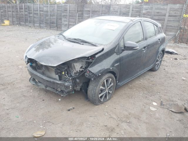 JTDKDTB37J1606137 Toyota Prius C Two
