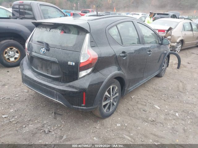 JTDKDTB37J1606137 Toyota Prius C Two