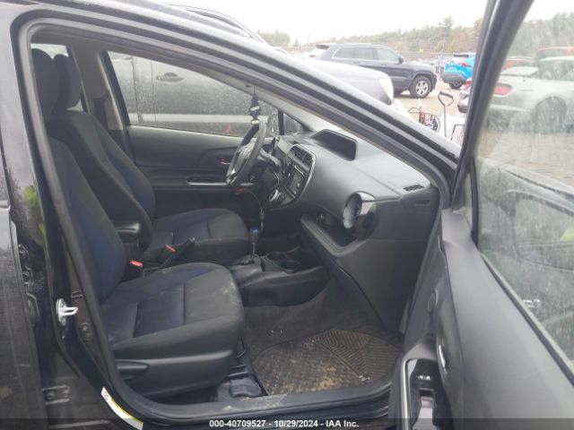 JTDKDTB37J1606137 Toyota Prius C Two