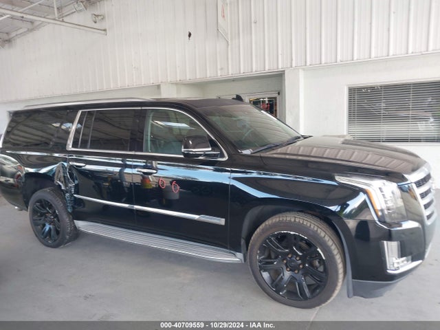 1GYS3SKJ1FR557757 Cadillac Escalade Esv Luxury