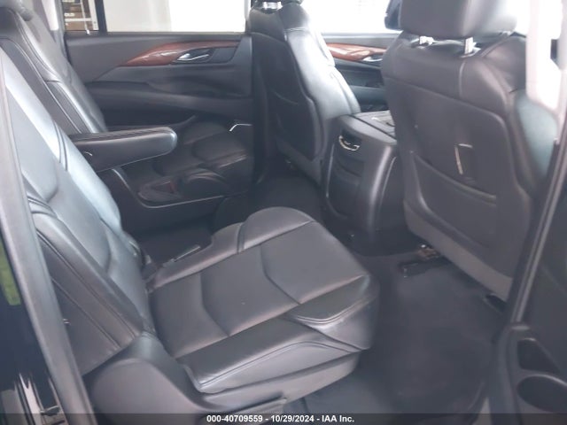 1GYS3SKJ1FR557757 Cadillac Escalade Esv Luxury