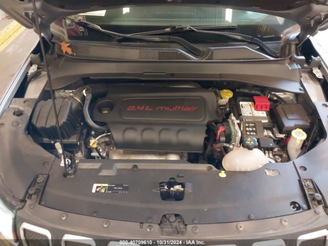 3C4NJDBB0NT111098 Jeep Compass Latitude 4x4