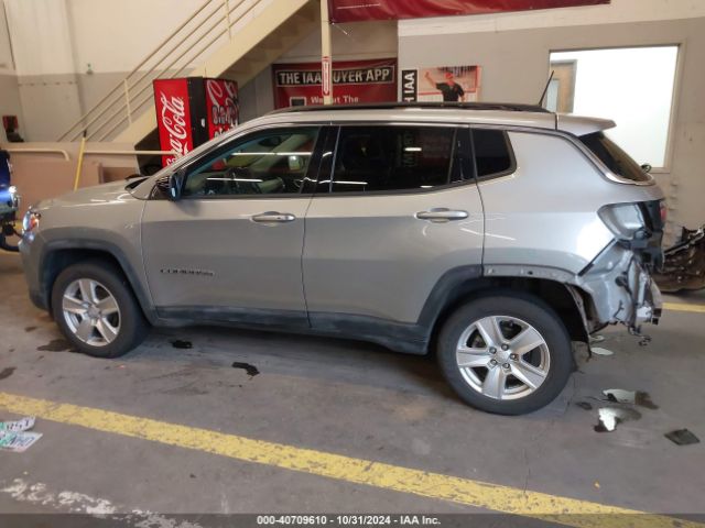 3C4NJDBB0NT111098 Jeep Compass Latitude 4x4