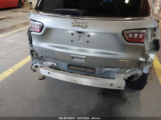 3C4NJDBB0NT111098 Jeep Compass Latitude 4x4