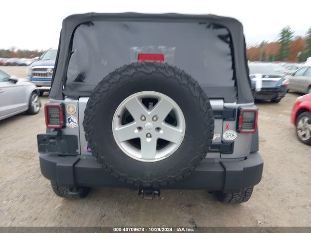 1C4AJWAG0EL100914 Jeep Wrangler Sport