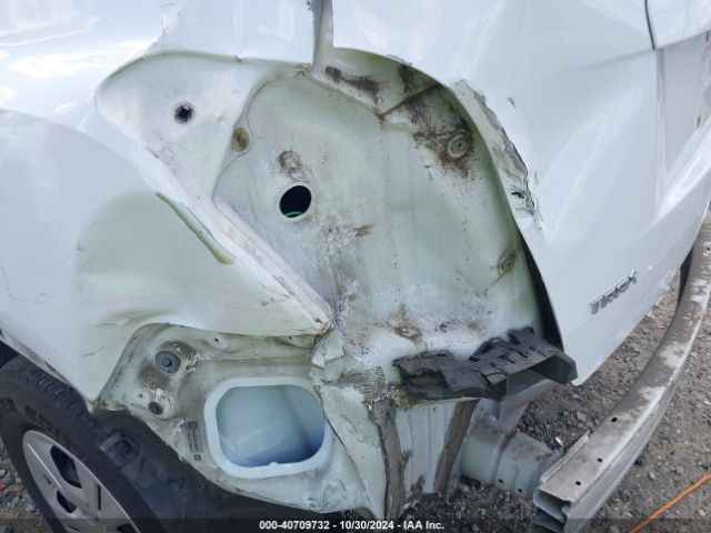 3GNCJKSBXJL396163 Chevrolet TRAX LS