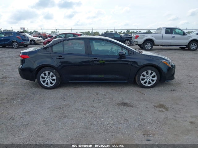 Toyota COROLLA LE 2021 5YFEPMAEXMP227873 Image 13