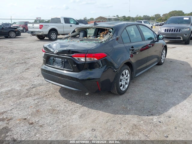 Toyota COROLLA LE 2021 5YFEPMAEXMP227873 Image 4