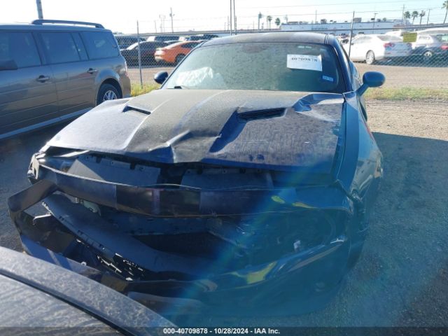 2C3CDZAT8FH821581 Dodge Challenger R/t