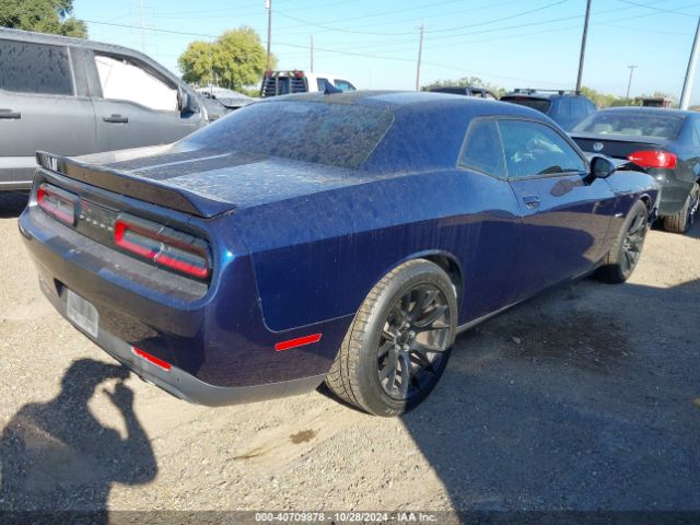 2C3CDZAT8FH821581 Dodge Challenger R/t