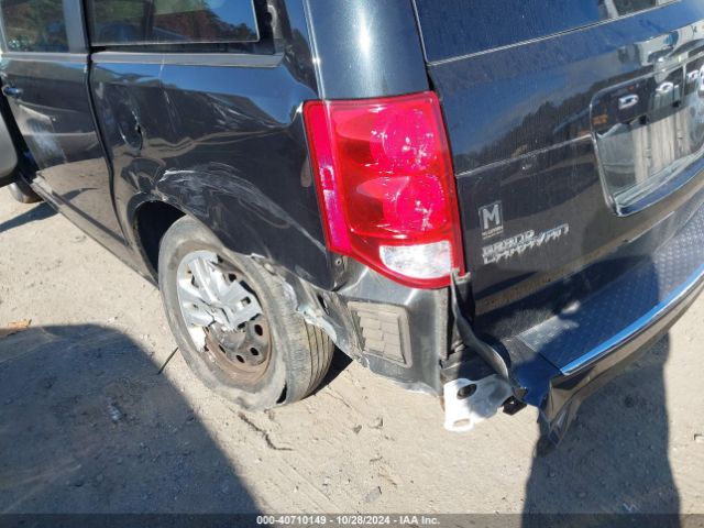2C4RDGBG4JR135858 Dodge Grand Caravan Se