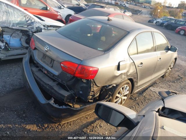 3VWD17AJ1EM442138 Volkswagen Jetta 1.8t Se
