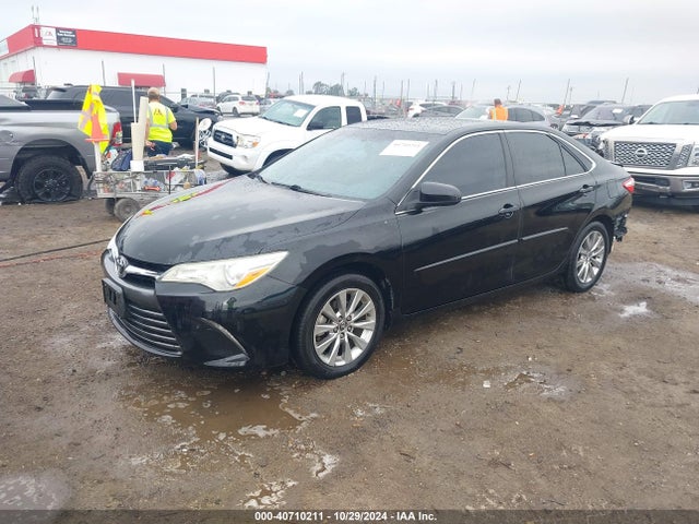 Toyota CAMRY XLE 2015 4T1BF1FKXFU942589 Image 2