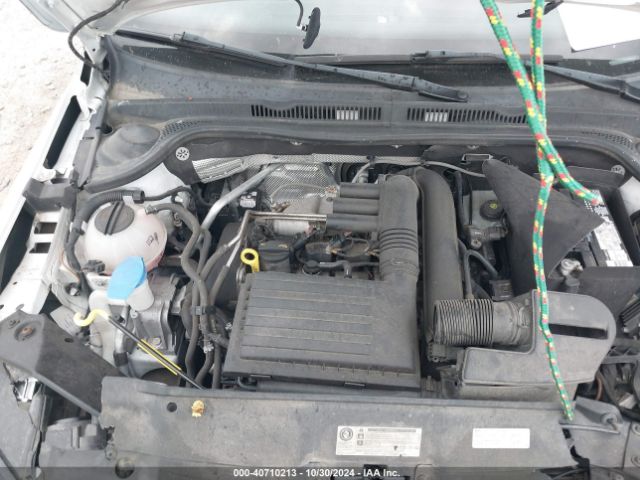 3VW267AJ8GM365618 Volkswagen Jetta 1.4t S