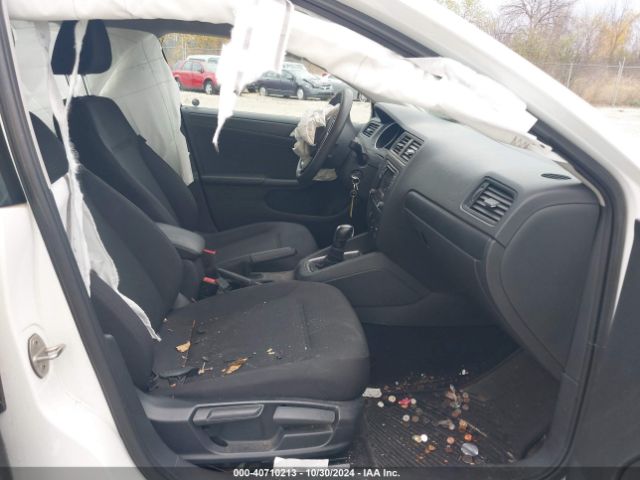 3VW267AJ8GM365618 Volkswagen Jetta 1.4t S