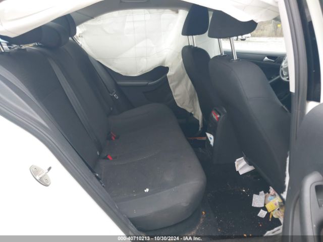3VW267AJ8GM365618 Volkswagen Jetta 1.4t S