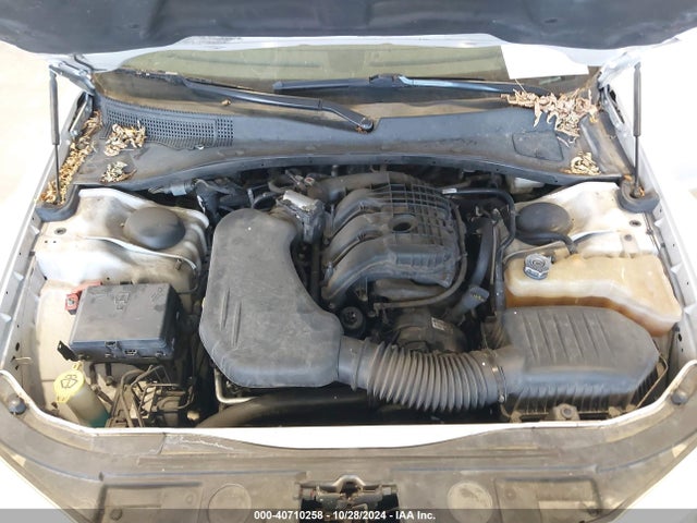 2C3CCARG4EH136617 Chrysler 300