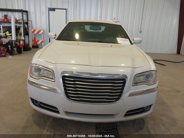 2C3CCARG4EH136617 Chrysler 300