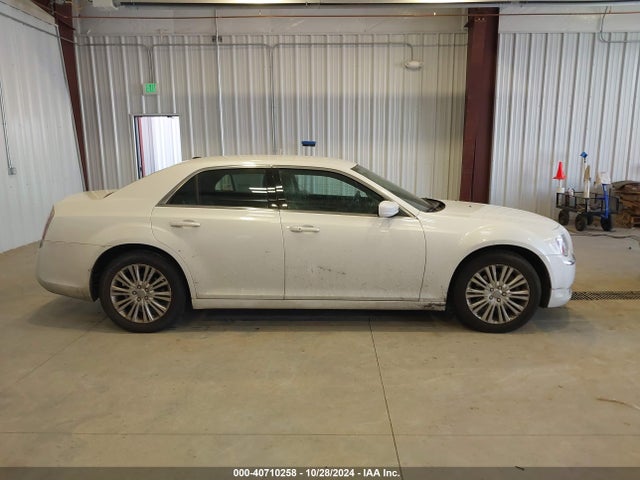 2C3CCARG4EH136617 Chrysler 300