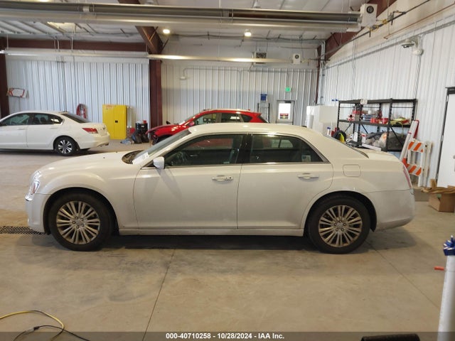 2C3CCARG4EH136617 Chrysler 300
