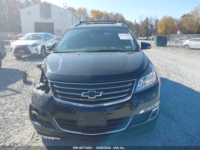 1GNKVHKD2HJ237627 Chevrolet Traverse 2lt