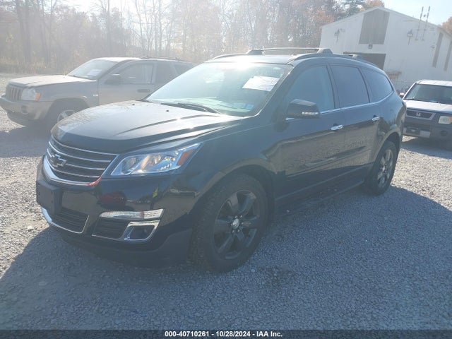 1GNKVHKD2HJ237627 Chevrolet Traverse 2lt