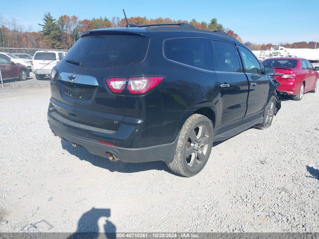 1GNKVHKD2HJ237627 Chevrolet Traverse 2lt
