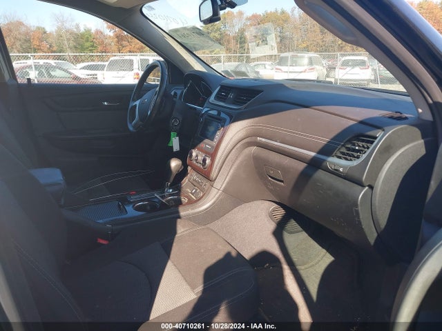 1GNKVHKD2HJ237627 Chevrolet Traverse 2lt
