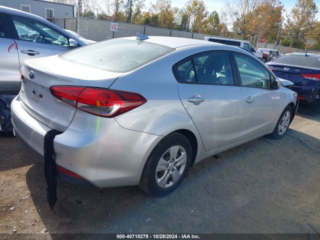 KIA FORTE LX 2018 3KPFL4A72JE213674 Image 4