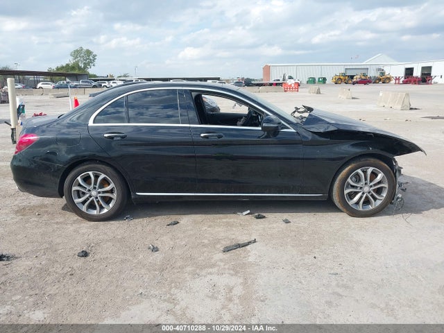55SWF4JB2GU146734 Mercedes-Benz C 300 Luxury/sport