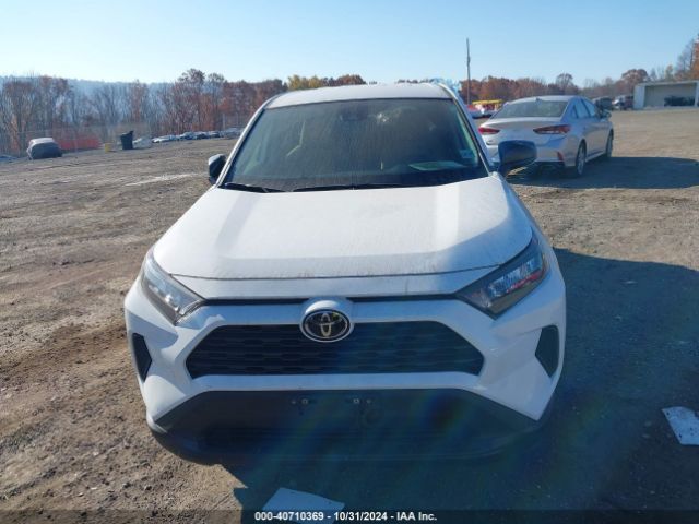 2T3F1RFV3NW309852 Toyota RAV4 LE