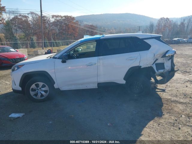 2T3F1RFV3NW309852 Toyota RAV4 LE