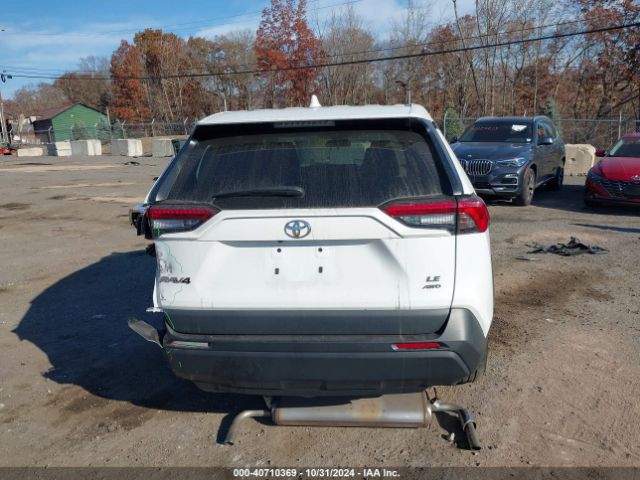 2T3F1RFV3NW309852 Toyota RAV4 LE