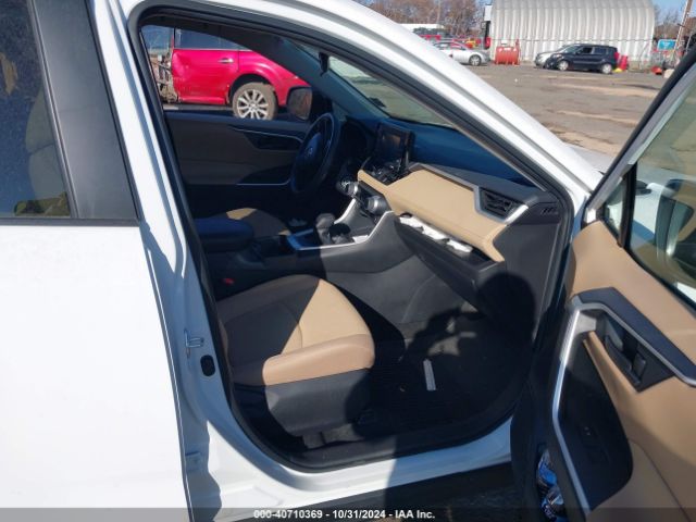 2T3F1RFV3NW309852 Toyota RAV4 LE