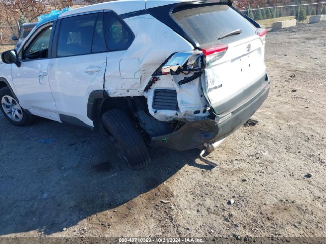 2T3F1RFV3NW309852 Toyota RAV4 LE