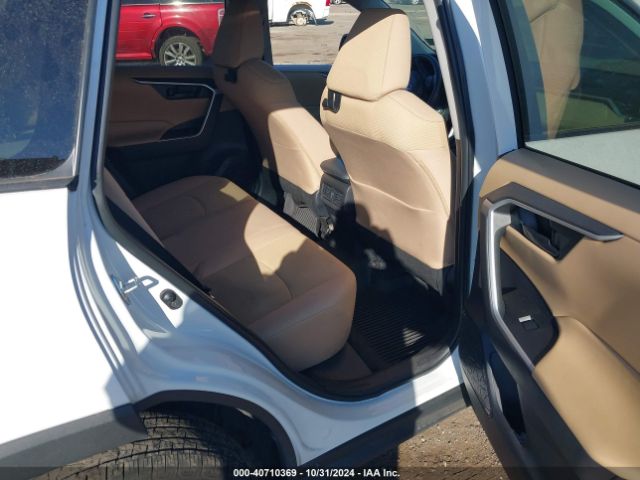 2T3F1RFV3NW309852 Toyota RAV4 LE