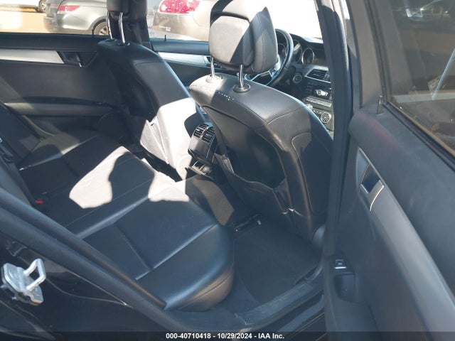 40710418 :رقم المزاد ، WDDGF8AB6ER311632 vin ، 2014 Mercedes-benz C 300 Luxury 4matic/sport 4matic مزاد بيع